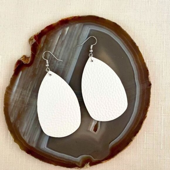 Faux Leather Teardrop Earrings in White New and Lightweight - Picture 1 of 6